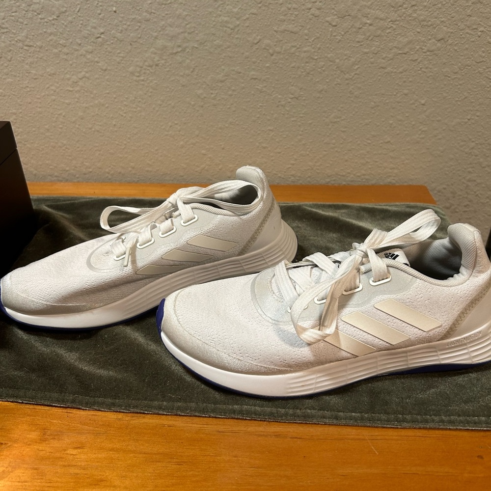 Adidas prime blue light motion white sneakers